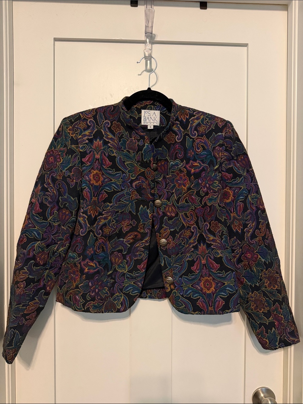 Vintage Jos. A. Bank Black Women’s Moody Dark Floral Brocade Cropped Blazer